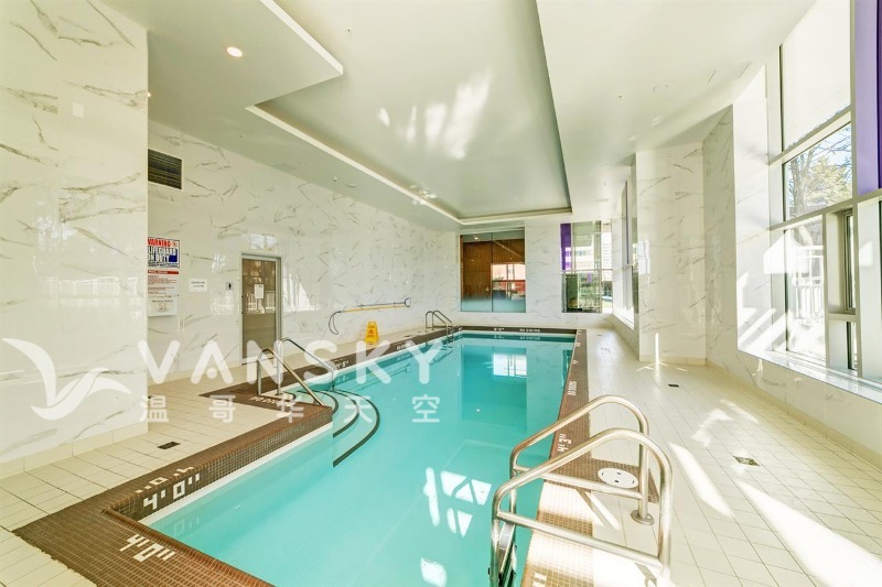221227192413_10 pool.jpg